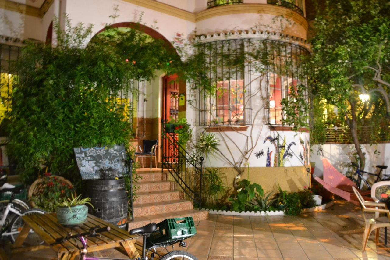 Casa Babylon Backpakers Hostel Málaga Extérieur photo