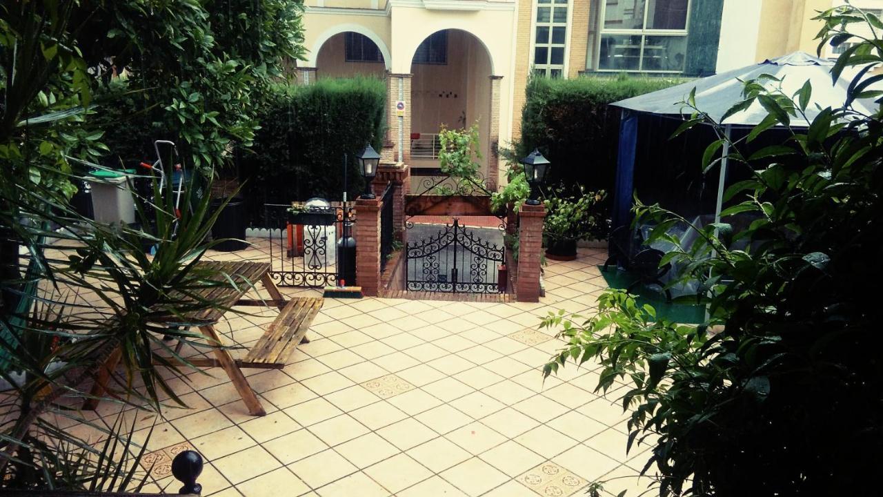 Casa Babylon Backpakers Hostel Málaga Extérieur photo